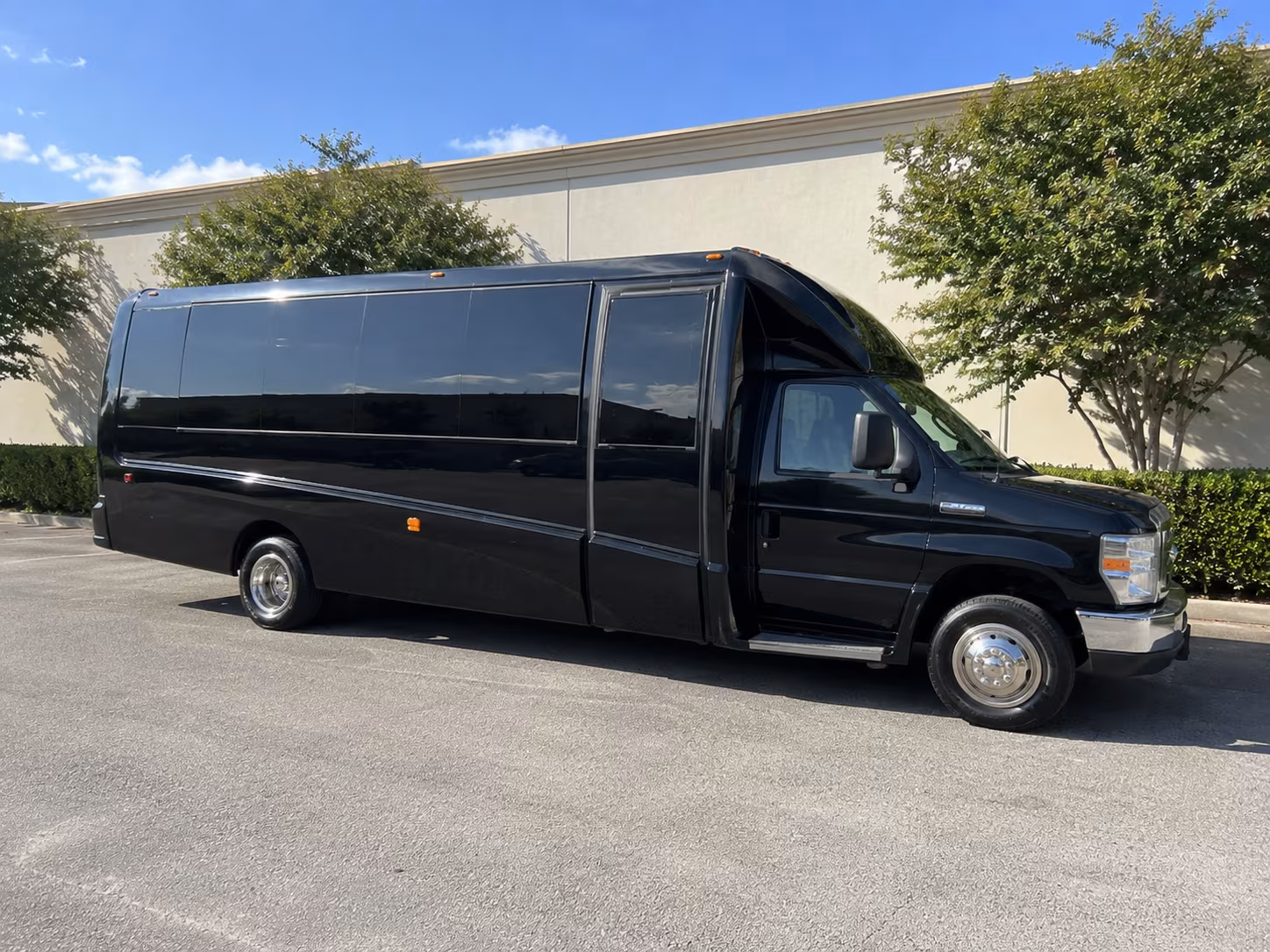 arlington holiday party bus rental