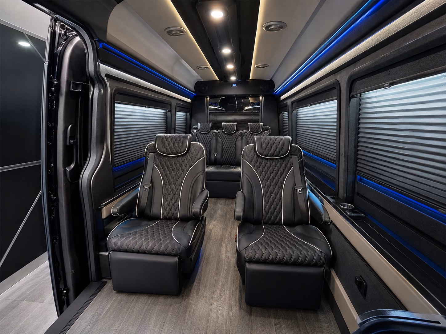 arlingtoncharterbuscompany com makes multi stop airport shuttles simple for arlington groups