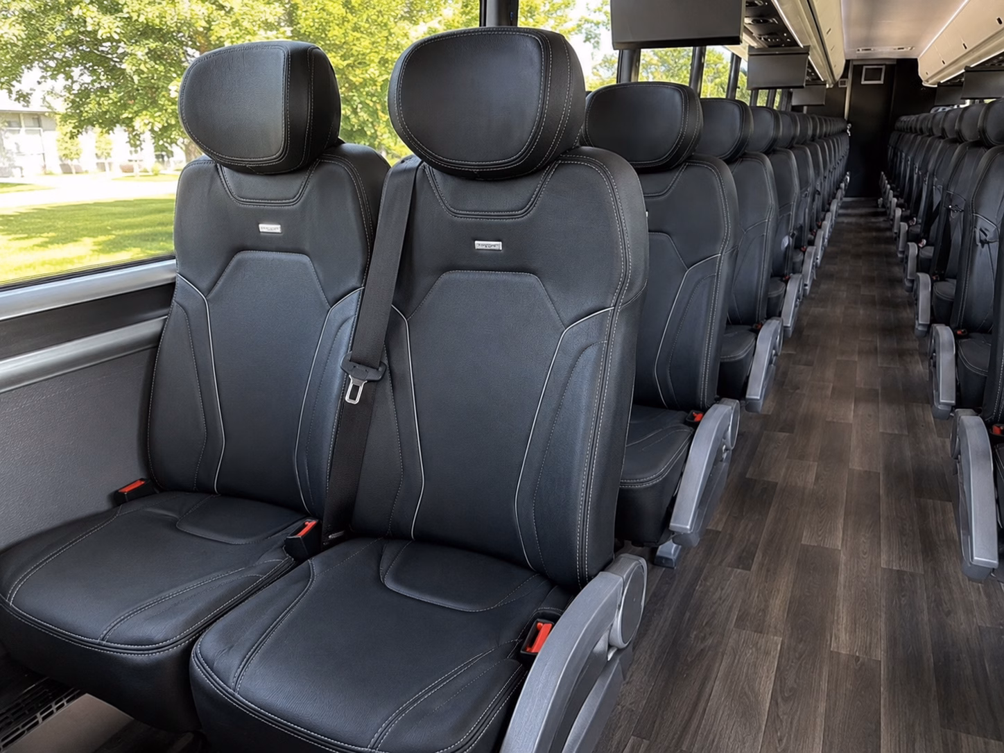 how the type of bus you choose changes the price in arlington texas