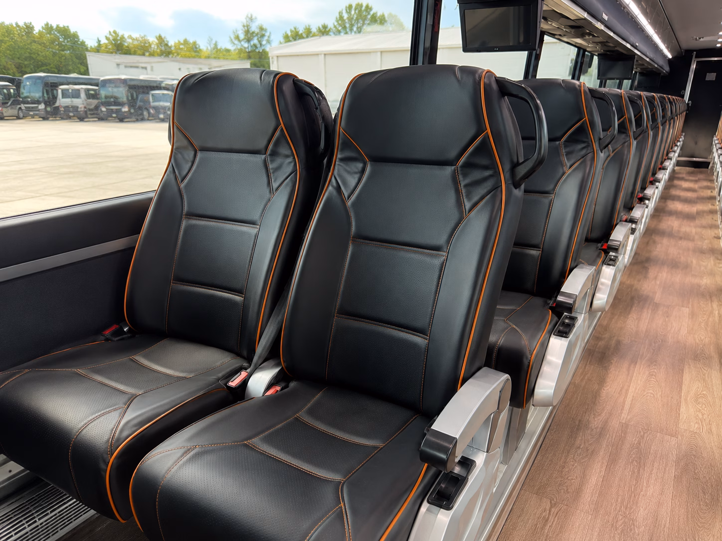 shuttle wedding guests between arlington hotels and your venue with ease